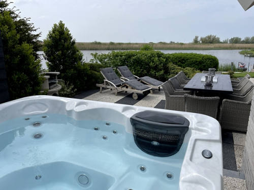 mit Jacuzzi