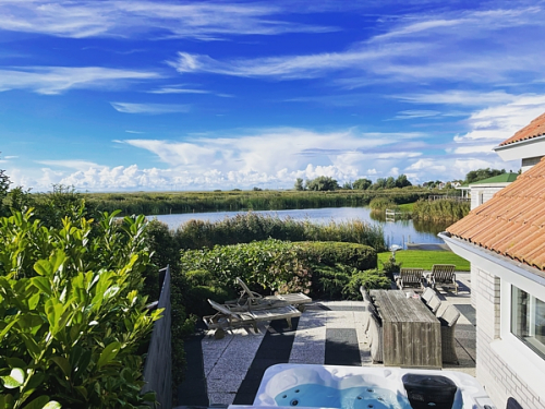 mit Grill & Aussenkamin